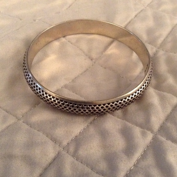 Simple Bangle Bracelet - Picture 1 of 4